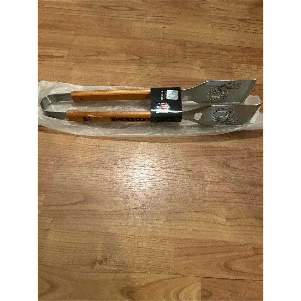 NFL grill tongs